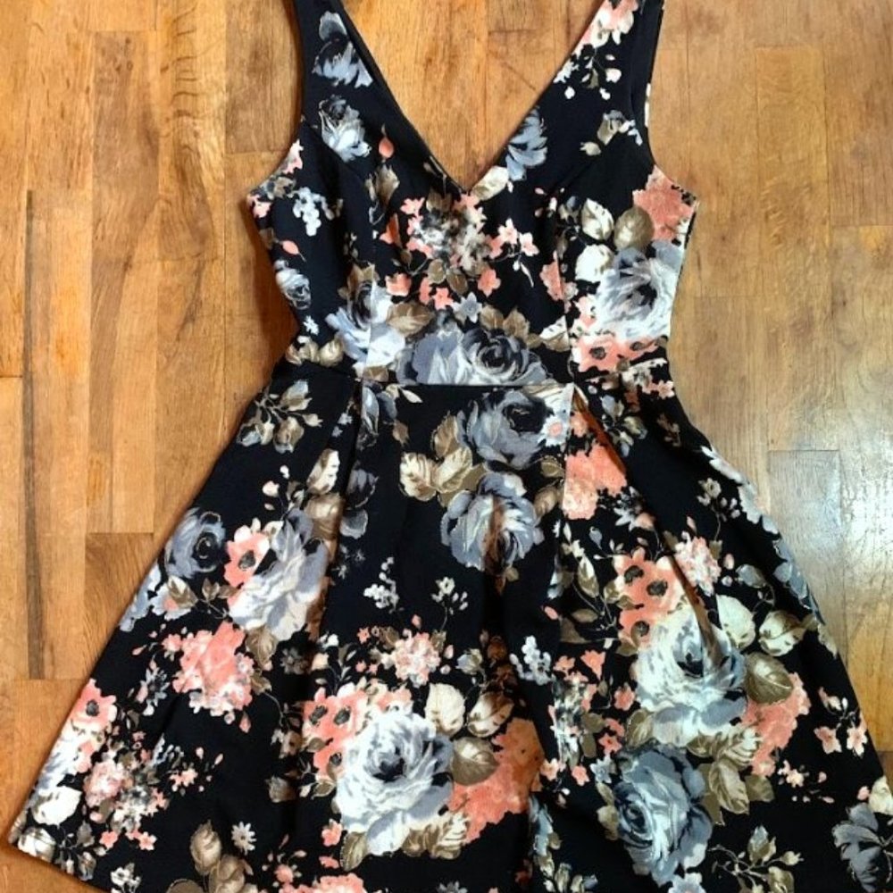 Small Soprano Black and Floral Dress